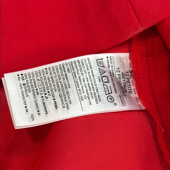 Banana Republic Red Asymmetrical Short Sleeve Blouse - Picture 7 of 8